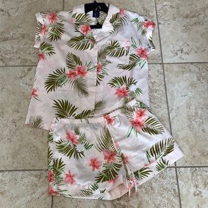 Apt. 9 Tropical Sleepwear/Pajama set. Size Small.
